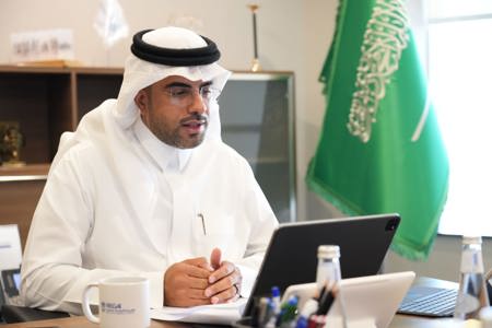 تدشين قمة